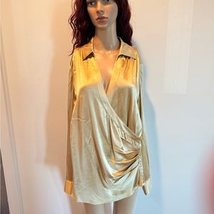 Pretty gold Cache satin top with zipper